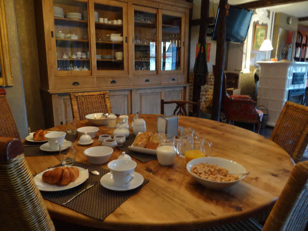 L'Art Du Temps Bed & Breakfast Montreuil  Екстериор снимка